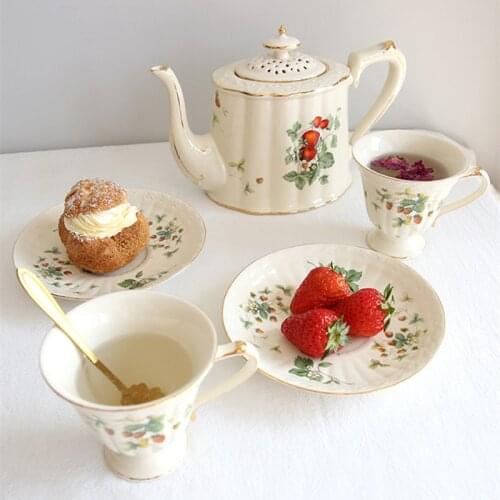 Cutelife Nordic Strawberry Ceramic Teaware Cup Set Retro Kettles Milk Oolong Chrysanthemum Teapot Jasmine Black Green Tea Set