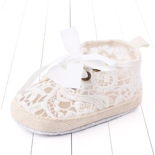 Spring and summer new walking shoes 0-1 year old girls shoes soft sole hollow air permeable Embroidery baby shoes SH20011
