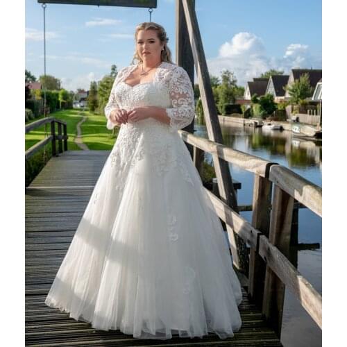 Modest Plus Size Wedding Dress with Wrap Sweetheart lace Appliqued A-line Bridal Gown with Lace-up Robe de Mariee 2021