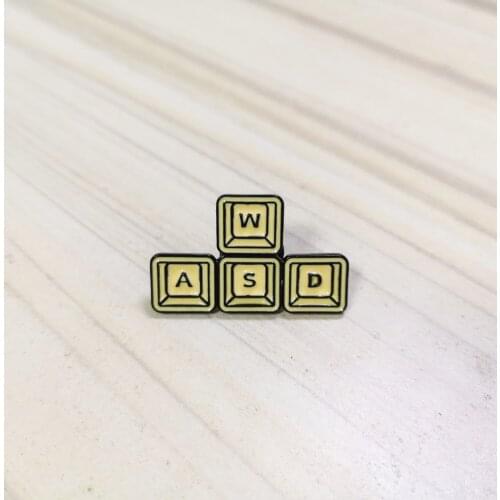 Vintage WASD Keyboard button enamel pin Yellow Video game badges Lapel pin brooches Shirt backpack jewelry Gamers gift wholesale