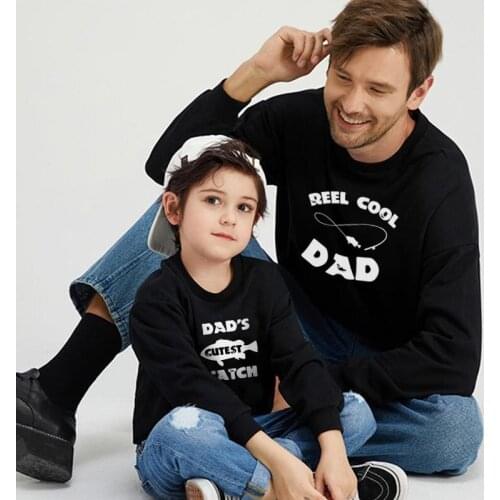 Family Matching Outfits Autumn Winter Christmas Cartoon Letter Print Fashion Sweater T Shirt Father Kids Boys Girls Home Clothes