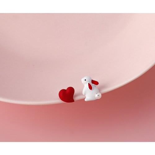 Origin Summer Funny Cute Rabbit Love Heart Stud Earring for Women Gifts Korean Fashion Red Color Earring Asymmetric Jewelry