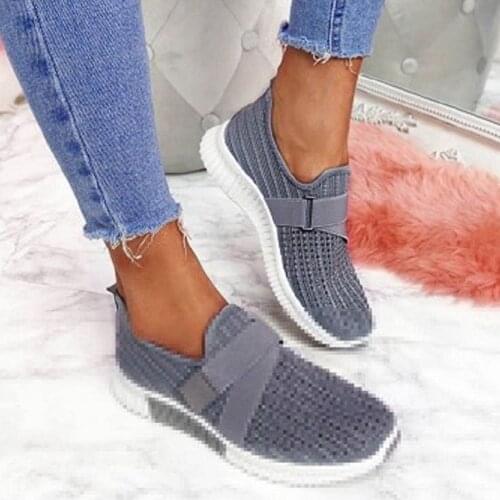 Women Casual Shoes Spring Breathable Comfort Running Sneakers Slip-on Outdoor Fashion Leisure Sport Sneaker Shoes For Women 2021