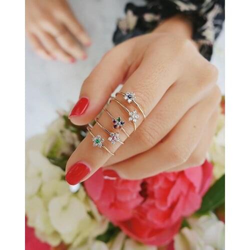 Minimal cute cz flower thin gold color dainty ring drop shipping top quality delicate dainty stack elegance ring for women girls