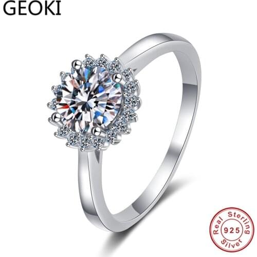 Geoki Diamond Test Past 1 CT D Color VVS1 Moissanite Snowflake Ring 925 Sterling Silver Romantic Weddiing Rings Classic Jewelry