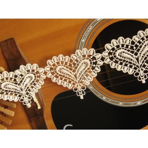 10 yards Off White Lace Trim Venise Lace Sweet Heart Lace Trim