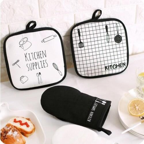 Square Cloth Heated Coasters Dining Table Placemat Pot Holder Thickening Oven Mitts Kitchen Accessories Oven Gloves