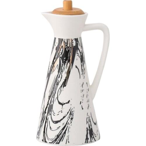 Creative Ceramic Oil Tank Sealed Soy Sauce Bottle 400ml800ml Household Storage Bottle Large Capacity Oil Tank Kitchen Supplies