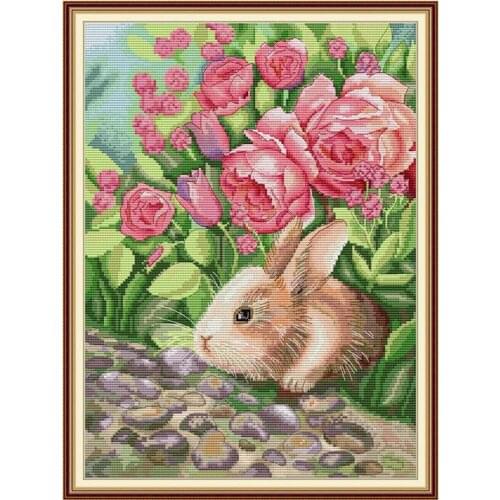 The rabbit is smelling cross stitch kit aida 14ct 11ct count printed canvas stitches embroidery DIY handmade needlework