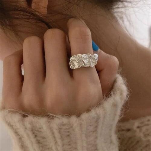 HUANZHI 2021 New Retro Irregular Metal Folds Alien Open Index Finger Ring for Women Girls Party Trendy Cool Jewelry Gifts