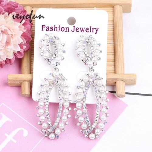 Veyofun Hollow out Pearl Rhinestone Dangle Earrings for Women Vintage Drop Earrings Fashion Jewelry Gift
