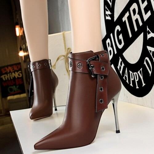 Leather Boots 2021 Ankle Boots Female Shoes Rivet Winter Boots Women Pumps Botas Mujer Winter Shoes Women Booties Knight Boots