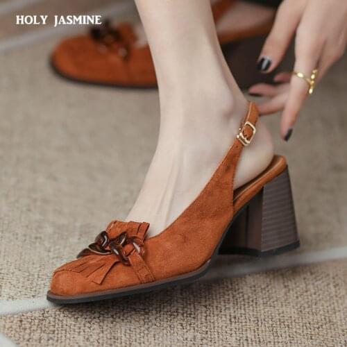 2021 New Women Retro Chain Sandals Slingbacks Kid Suede Pointed Toe Med Heels Sandals Slip on Casual Shoes Heels Women Pumps