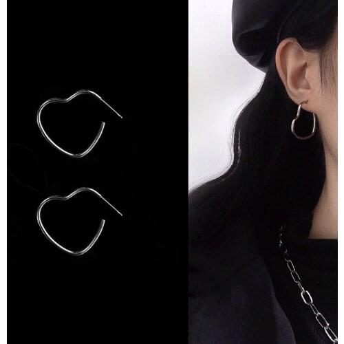 HEONYIRRY Stud Earrings