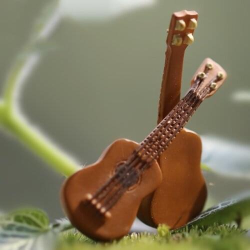 ZOCDOU 1 Piece Mini Guitar Instrument Small Statue Figurine Little Crafts Ornament Figure Miniatures DIY Home Room Desk Decor