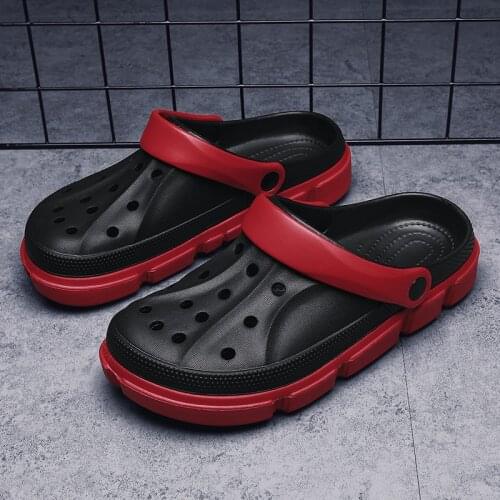 Summer Wading Mens Sandals 2021 Garden Sports Slippers Senior Designer Beach Walking Sandals Breathable Hole Shoes Mens