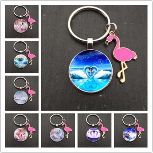 Romantic Love Bird Jewelry Swan Lake Love Kiss Keychain Swan Round Glass Pendant Keychain Couple Birthday Jewelry Gift