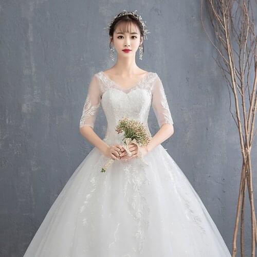 Romantic V-neck Elegant Princess Wedding Dress 2019 Sexy Half Sleeves Appliques Celebrity Bride Ball Gown Vestido De Noiva