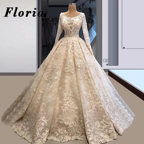 Elegant Dubai Long Train Wedding Dresses Handmade Flower Bridal Gowns Crystals Bride Dress Turkish Dubai Vestiso De Noiva 2020