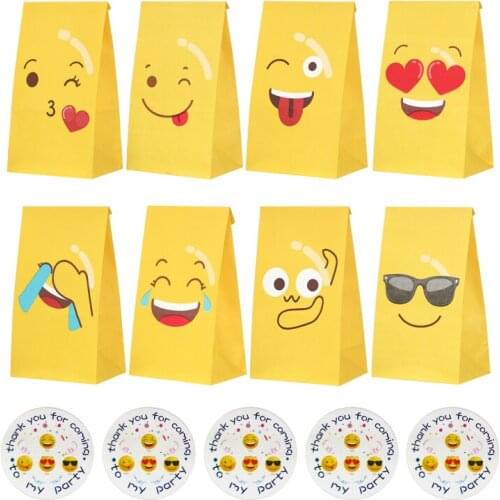 24pcs/lot Cute Paper Bags for Candy Cookie Packing for Newyear Party Candy Box with Stickers