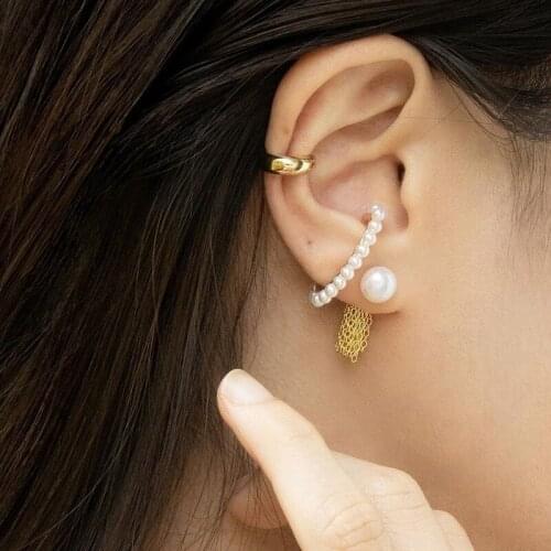 Cross border exaggerated Pearl Earrings trend creative Earrings New Earrings metallic hoops European and American retro jewelry