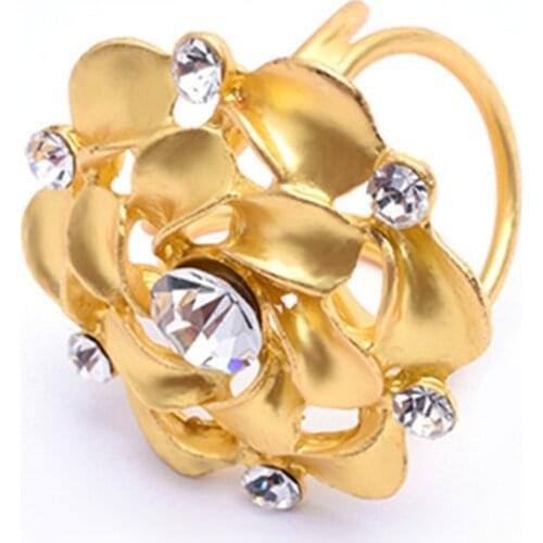 2021 New Fashion Flower Scarf Buckle Wedding Brooch Corsage Pins Crystal Holder Tricyclic Scarves Buckle Silk Jewelry 3 colors
