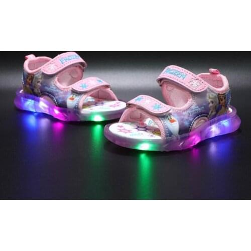 Summer New Cartoon Frozen Elsa Sandals Girls Sandals LED Flashing Sandals Children Kids Shoes Summer Beach Sandals for Girls