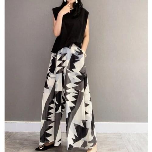 Miyake Pleated 2021 Autumn Winter Korean Fashion Large size Loose Wide-leg Pants Women Geometric Trousers