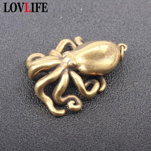 Pure Copper Solid Octopus Pendant Decorations Vintage Brass Fish Animal Cuttlefish Key Chain Ring Hanging Jewelry Small Ornament