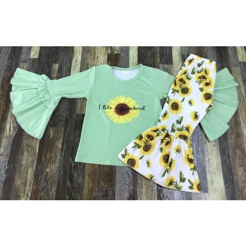 Lovely girl exquisite goods autumn winter sunflower puts cuff bell bottom suit greatly
