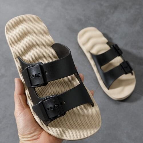 2021 Summer New Mens Outdoor Beach Shoes Breathable Large Size Bathing Household Non-slip Flip-flop Massage Slippers