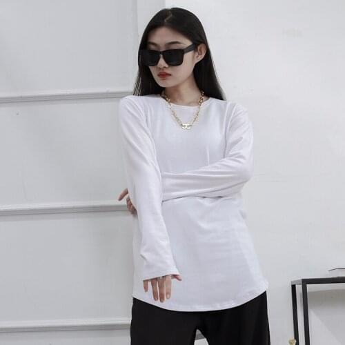 Black white round pendulum long sleeve T-shirt crew neck bottomed shirt mountain style dark black system big lady 2021 spring an