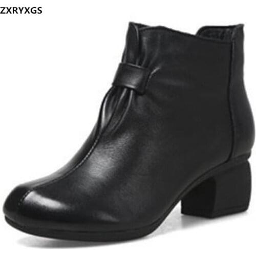 2020 New Winter Elegance Top Cowhide Leather Boots Women Boots Soft Sole Thick with High Heel Martin Boots Warm Comfort Short Bo