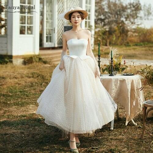 Strapless Wedding Dresses Dot Tulle Romantic Bridal Princess Ball Gowns Tea Length Vintage Vestido De Noivas DW458