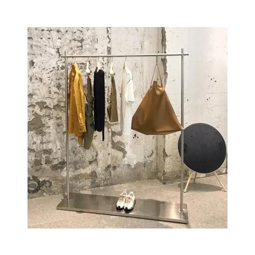 High-end online celebrity womens clothing store shelves