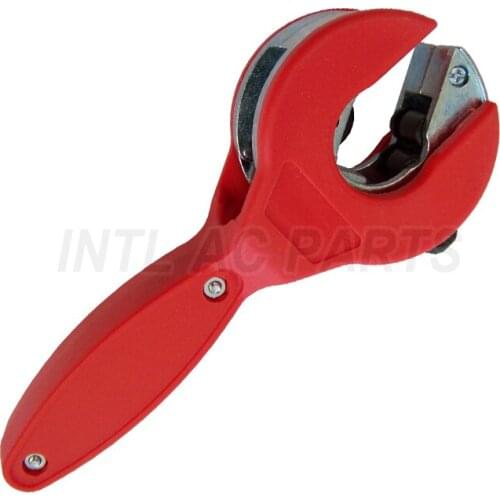 Ratchet type tubing cutter