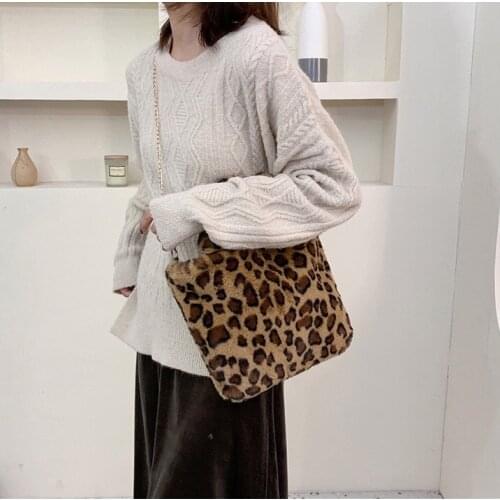 Winter new fashion shoulder bag female leopard female bag chain large plush winter handbag Messenger bag soft warm fur bag
