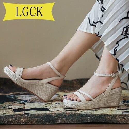 Plus Size 34-39 New Elegant Buckle Womens Sandals Wedges Fashion Genuine Leather Retro Style Comfortable Casual Female Sandals