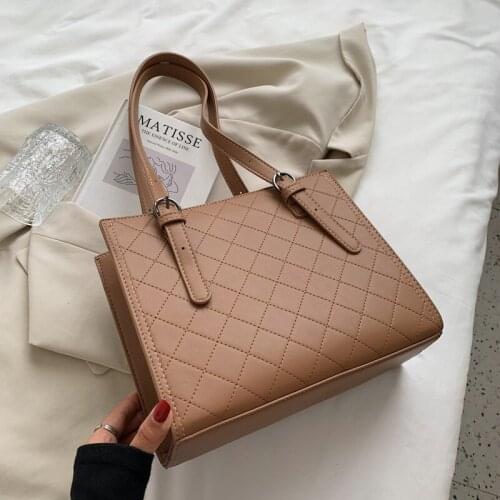 2021 Winter Simple Solid Color Female Luxury Travel Shoulder Handbags And Purses Small Quilted PU Leather Totes For Women
