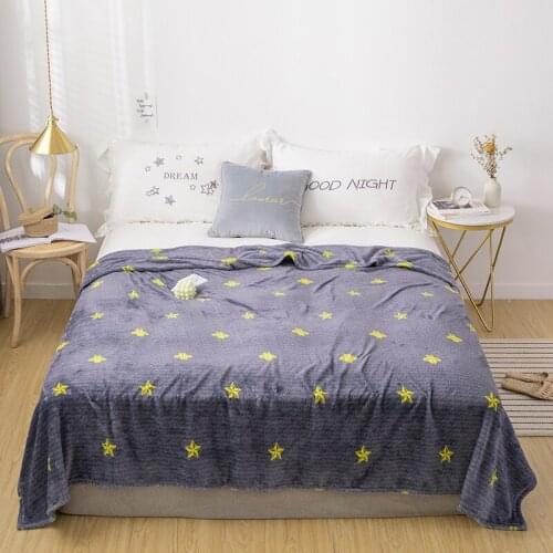 Fashion Super Soft Blanket Flannel Aircraft Sofa Use Office Blanket Towel Travel Fleece Mesh Portable Car Travel Cover Blanket