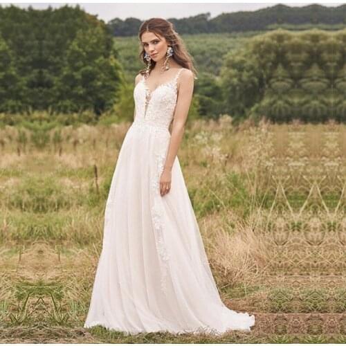 Tulle Wedding Gown 2021 Appliques Lace Wedding Dresses With Lace Appliques Bridal Gowns Backless Vestido de Noiva Floor Length