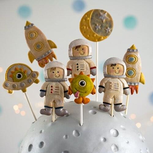 Astronaut Landing on the Moon Silicone Mold DIY Candy Chocolate Mold Fondant Tool Cake Decoration 18173