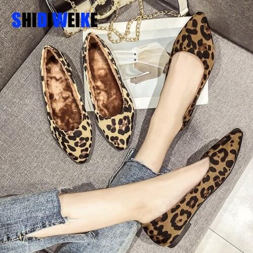 2021 Spring Shoes Women Larger Sizes 34-43 Flats Loafers Shoes Pointed Toe Shallow Mouth Slip-on Ladies Loafer Leopard I190