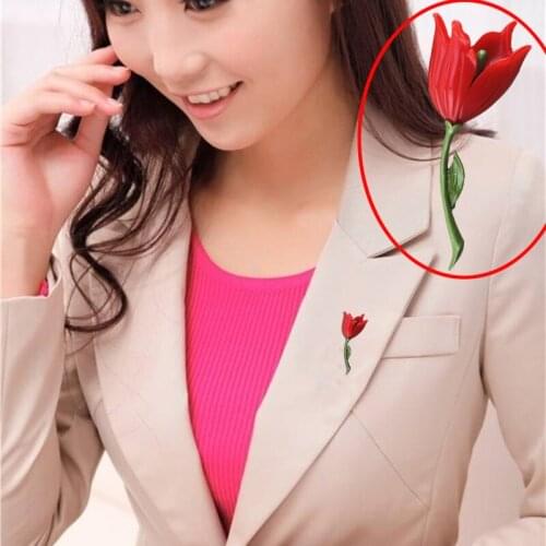 New Europe and America deserve to act the role of style of restoring ancient ways white red tulip delicate vogue brooch