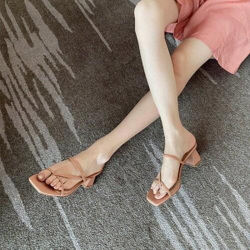 Sandals for outer wear 2021 summer new thick-heeled sandals with mid-heel fairy gentle wind flip-flops