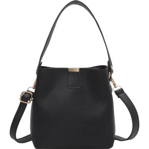 Fashion Small Fresh Womens Bag 2021 New Tidal Gas Net Red Popular Hand-held Slanted Bucket Bag Crossbody Bags for Women