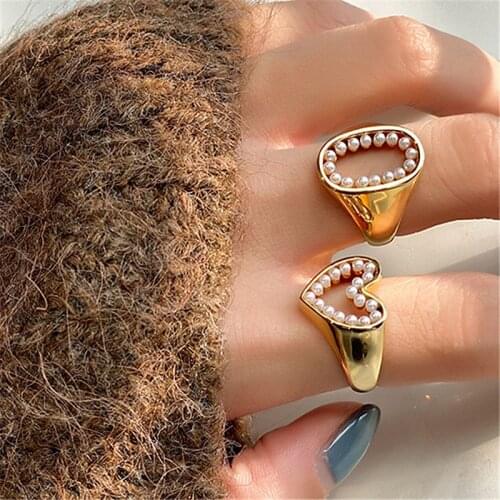 2020 South Korean New Vintage Hollow-out Pearl Ring Delicate Temperament Simple Love Ring Female Jewelry