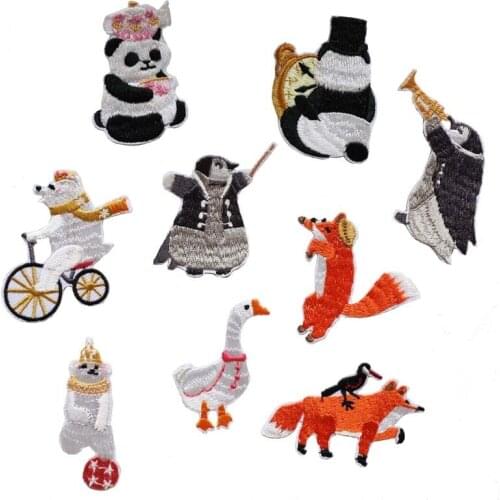 PGY 1PCS Animal Embroidery series patches Embroidered Chapter DIY Fox Panda Penguin Childrens Clothes Decoration Patch H