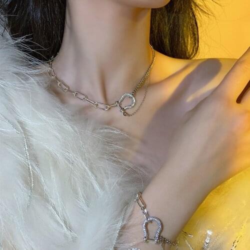 2021 New Luxury Horseshoe Necklace Female Tide Clavicle Chain Ins Simple Temperament Necklaces for Women Girls Lock Chain Choker