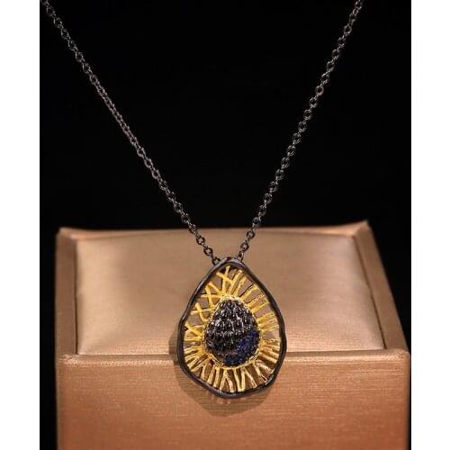 Unique Designer High-end Banquet Handmade Black Gold Style Unique Pendant Necklace Black Hollow Jewelry Sweater Chain